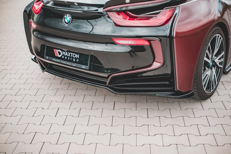 Maxton Design splitter achter glanzend zwart BMW I8