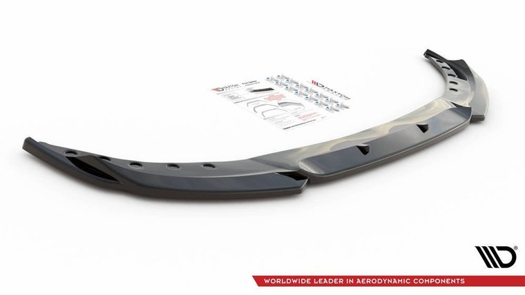 Frontspoiler V2 glanzend zwart passend voor BMW 3 serie G20 en G21 model 2019 - 2022 met standaard voorbumper Maxton Design