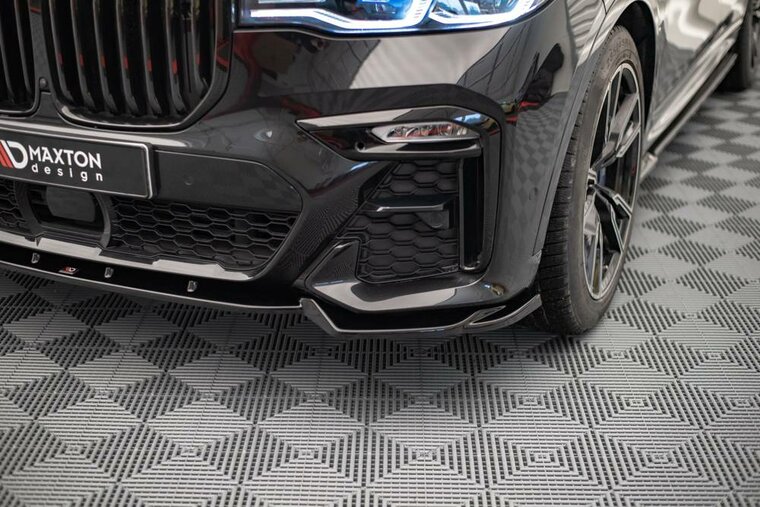 Maxton Design front spoiler V2 glanzend zwart BMW X7 G07 met M pakket