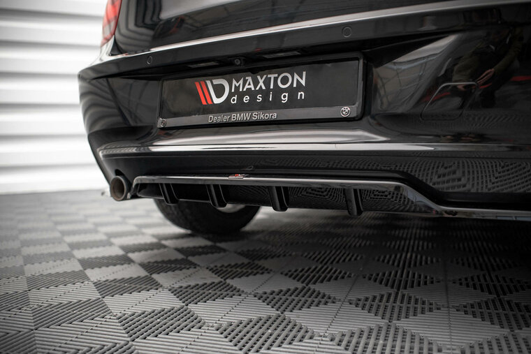 Diffusor aanzet passend voor BMW 1 serie F20 en F21 model 2012 - 2015 met standaard achterbumper Maxton Design