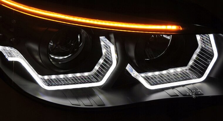 Koplampen passend voor BMW 5 serie E60 en E61 met halogeen koplampen model 2003 - 2007