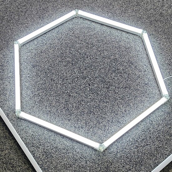 LED Hexagon showroom verlichting  2,44 x 4,85 m