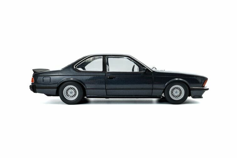 BMW 635 CSI E24  blauw schaalmodel 1:18 Solido