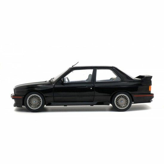 BMW M3 E30 zwart schaal 1:18 Solido