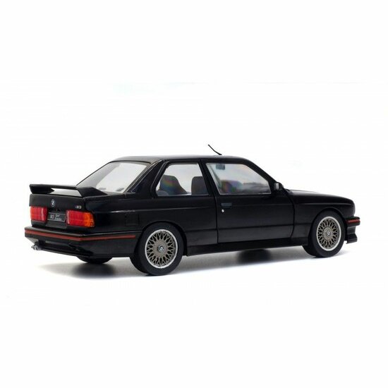 BMW M3 E30 zwart schaal 1:18 Solido