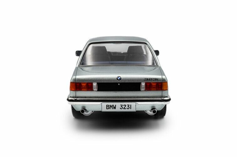 BMW 323I E21 saphir blue schaal 1:18 Solido
