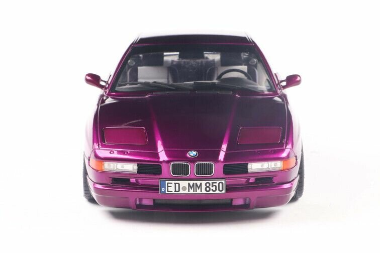 BMW 850 (E31) CSI paars (Daytona Violet) schaal 1:18 Solido