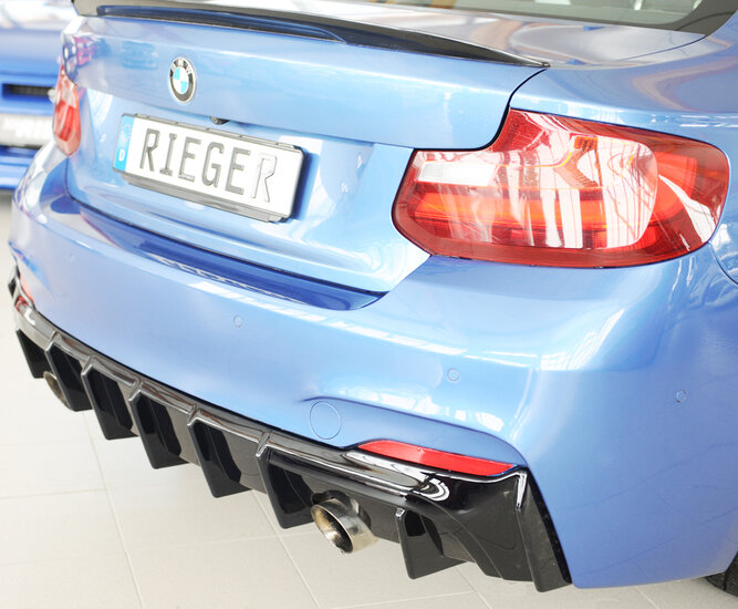 Rieger glanzend zwarte diffuser passend voor BMW 2 serie F22 en F23 met M pakket achterbumper