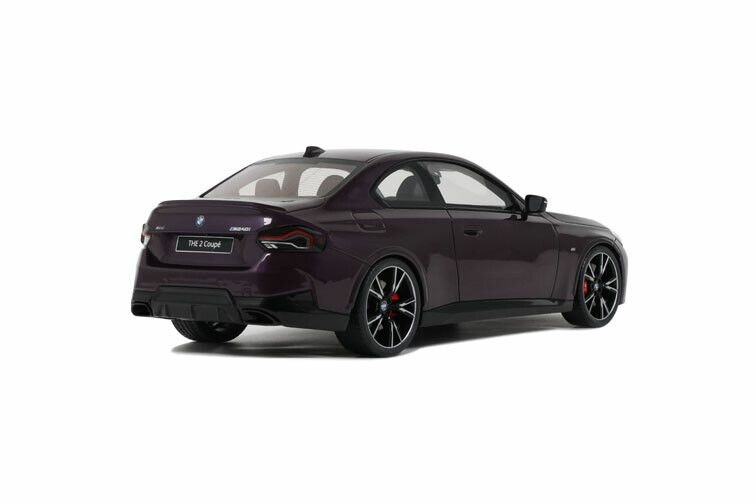 BMW M240I &#039;23, paars (Thundernight) metallic schaal 1:18