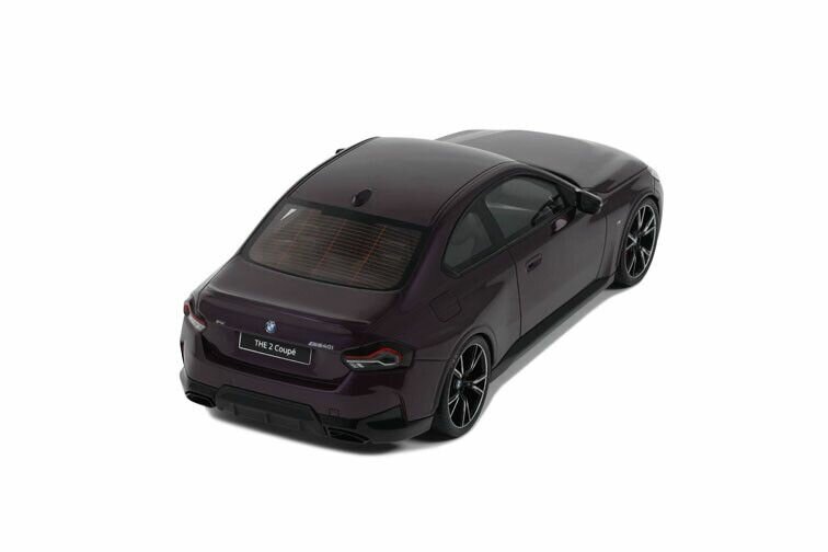BMW M240I &#039;23, paars (Thundernight) metallic schaal 1:18