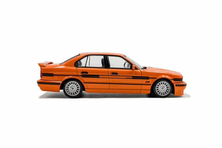 Alpina B10 (E34) Biturbo '94, oranje schaal 1:43 Solido