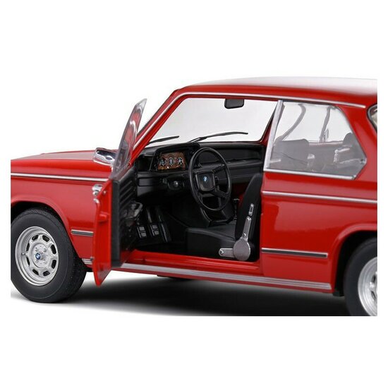 BMW 1602 rood schaal 1:18 Solido