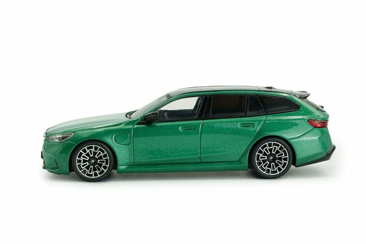 BMW M5 Touring (G99) '24, groen (Isle of Man) Solido schaal 1:43