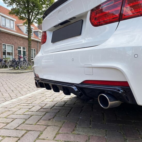 Performance look diffuser glanzend zwart 335i en 340i passend voor BMW 3 serie F30 en F31 met M pakket achterbumper