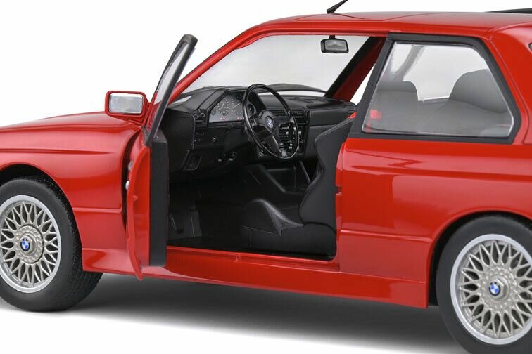 BMW M3 (E30) '86, rood schaal 1:18 Solido