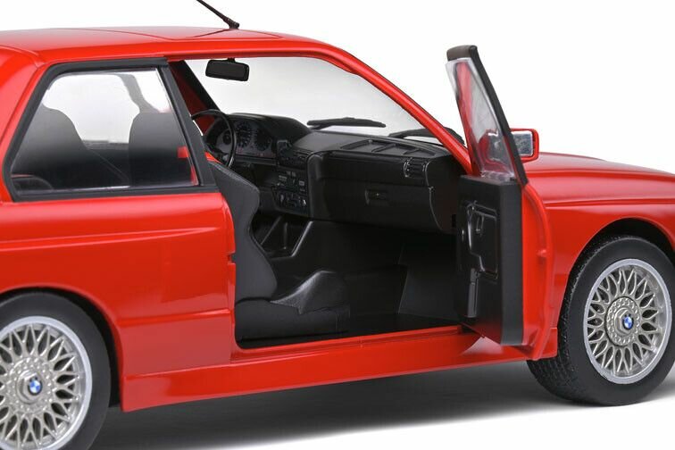 BMW M3 (E30) '86, rood schaal 1:18 Solido
