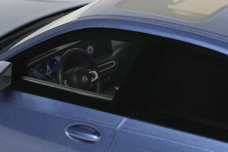 Alpina B3 GT '24, blauw (Salon blue) schaal 1:18 GT Spirit