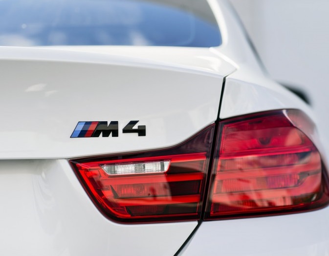 BMW 4 serie F82 en F83 M4 blackline logo origineel BMW