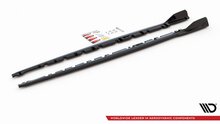 Aanzet glanzend zwart V3 passend voor BMW 1 serie F40 met M pakket sideskirts Maxton Design