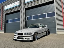 BLACK FRIDAY Sport look sideskirts passend voor BMW 3 serie E36