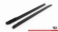 Sideskirts diffusers glanzend zwart V1 passend voor BMW 5 serie G60 met M pakket Maxton Design