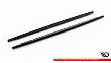 Sideskirts versie 1 glanzend zwart passend voor BMW 1 serie F70 model 2024 met M pakket sideskirts Maxton Design