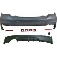 Performance look achterbumper passend voor BMW 2 serie F22 en F23 met parkeersensoren