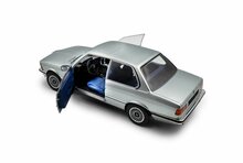 BMW 323I E21 saphir blue schaal 1:18 Solido