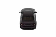 BMW M240I &#039;23, paars (Thundernight) metallic schaal 1:18