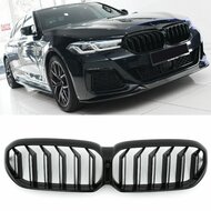 Grillen hoogglans zwart dubbelspijls passend voor BMW 5 serie G30 LCI en G31 LCI model 2020 - 2023 zonder camera