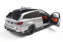 BMW M3 Touring (G81) + performance parts '24, grijs metallic schaal 1:18 solido