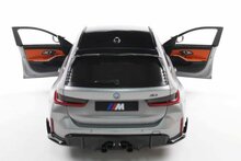 BMW M3 Touring (G81) + performance parts '24, grijs metallic schaal 1:18 solido