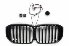 Glanzend zwarte grille met LED verlichting passend voor BMW X5 G05 LCI model vanaf 2023