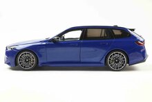 BMW M5 Touring (G99) '24, blauw metallic (Marina bay blue) schaal 1:18 Solido