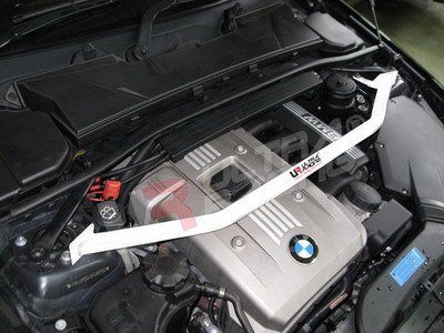 Veerpootbrug wit voorzijde passend voor BMW 3 serie E90, E91, E92 en E93 325i Ultra Racing
