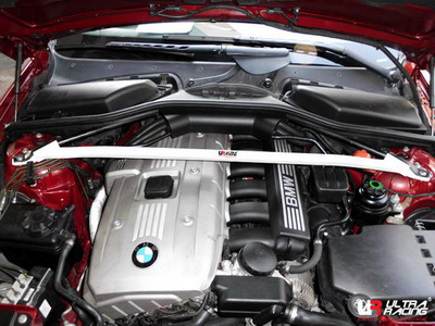 Ultra Racing veerpootbrug voorzijde passend voor BMW 6 serie E63 en E64
