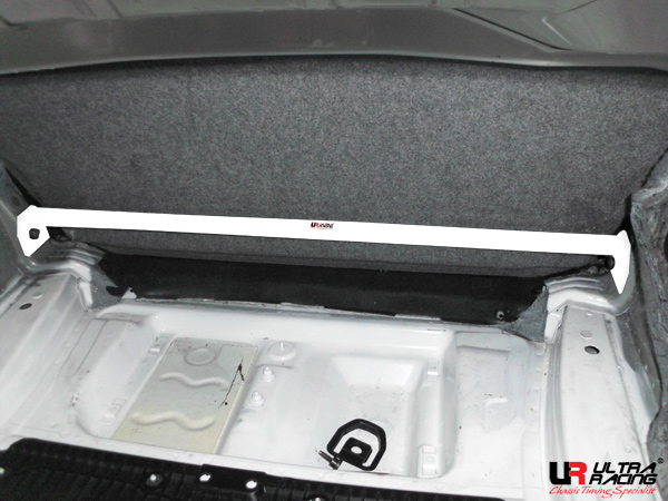 Ultra Racing veerpootbrug achterzijde passend voor BMW 3 serie E90 model 2005 - 2012