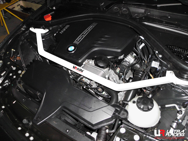 Ultra Racing veerpootbrug voorzijde passend voor BMW 2 Serie F22 en F23,  BMW 3 serie F30, F31 en F34 GT