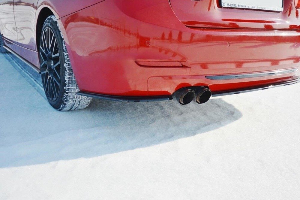 Maxton Design glanzend zwarte splitter standaard achterbumper passend voor BMW 3 serie F30 en F31