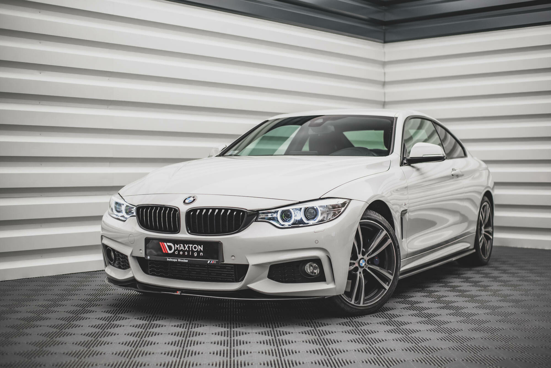 Maxton Design frontspoiler glanzend zwart passend voor BMW 4 serie F32, F33 en F36 glanzend met M pakket voorbumper
