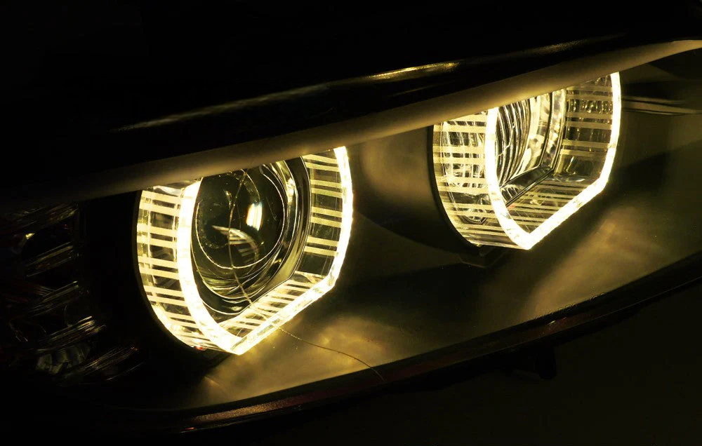 Xenon koplampen met gele verlichting passend voor BMW 3 serie E92 en E93 model 2006 - 2010