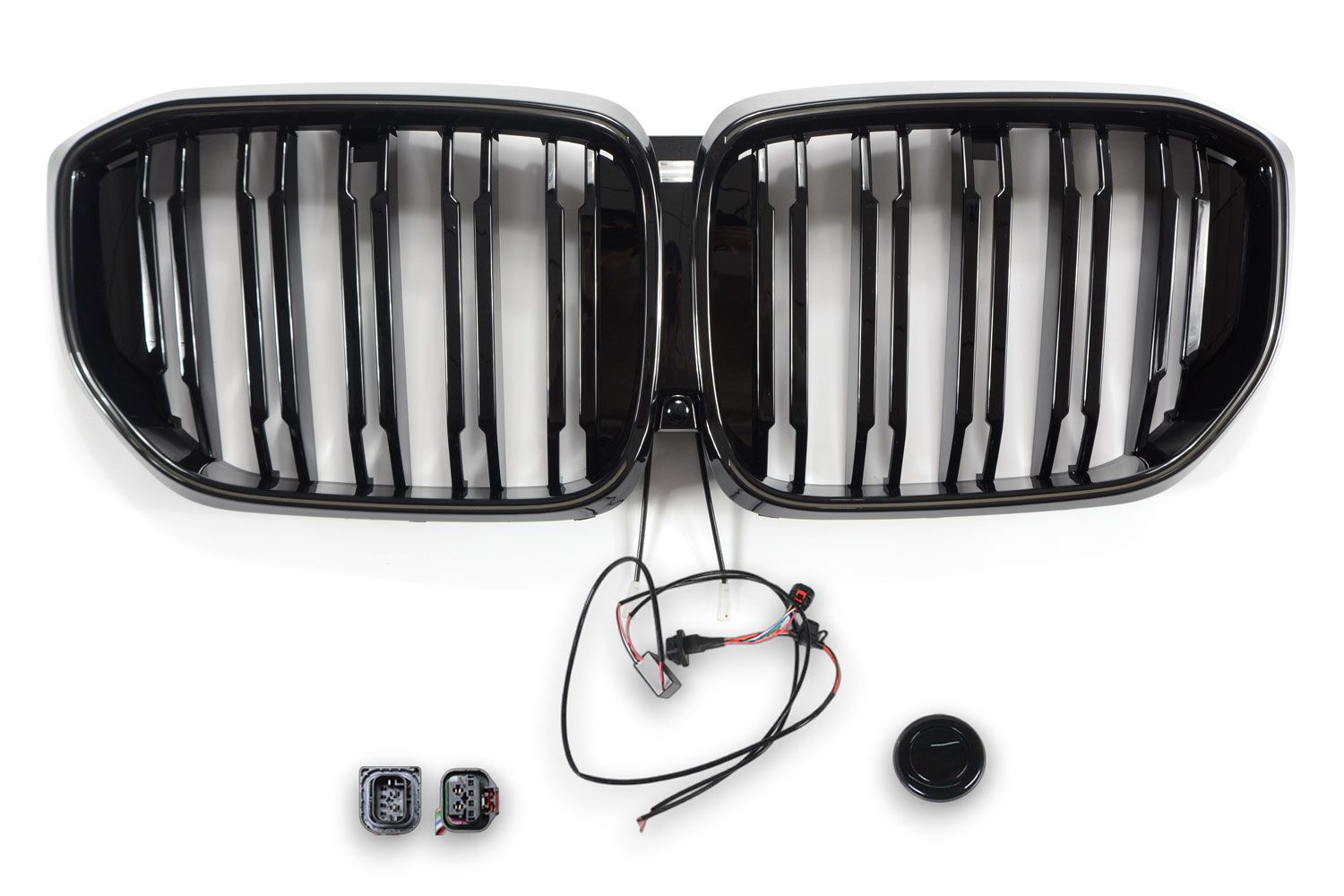 Glanzend zwarte grille dubbelspijls met LED verlichting passend voor BMW X5 G05 LCI model vanaf 2023
