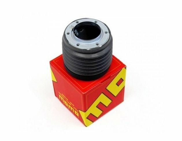 Momo stuurnaaf BMW 02 serie E10 1502 1602 1802 2002