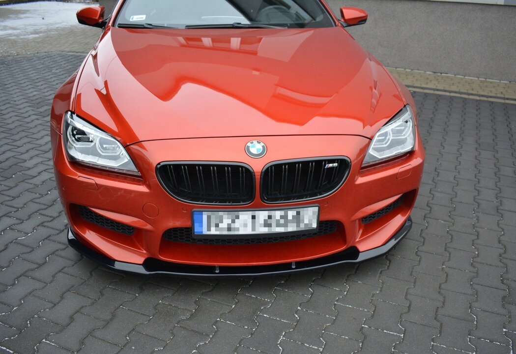 Glanzend zwarte front spoiler versie 1 passend voor BMW 6 serie F06, F12 en F13 met M pakket voorbumper Maxton Design