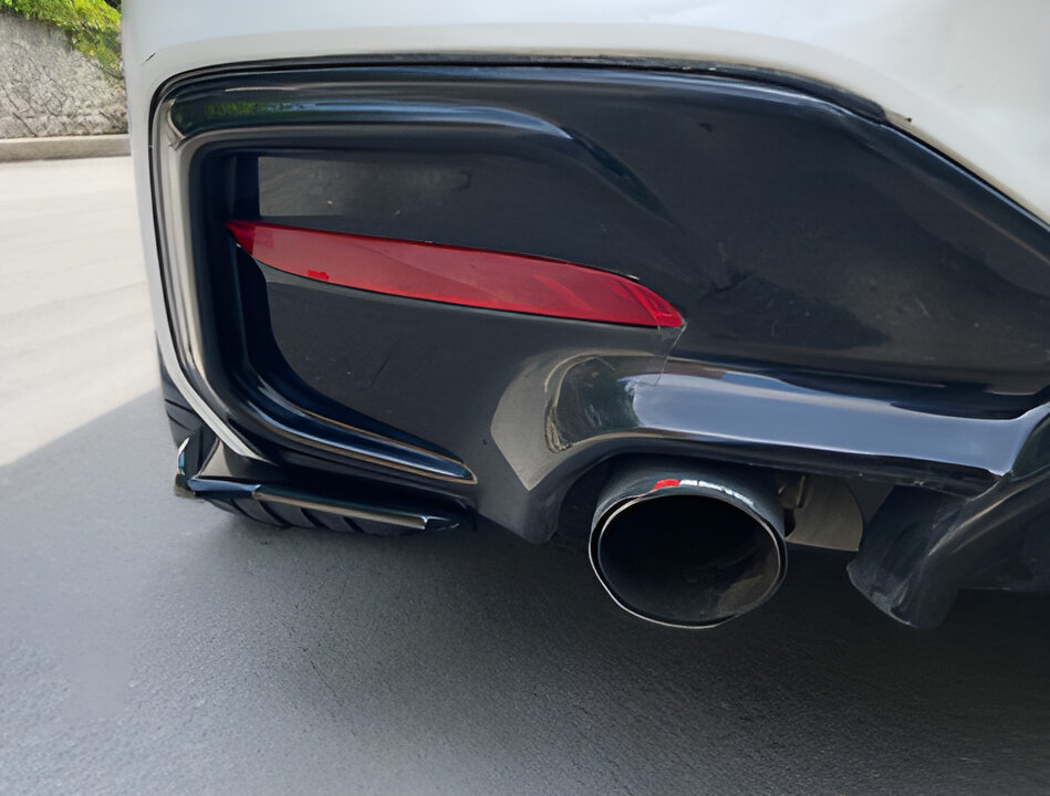 Splitters diffuser glanzend zwart passend voor BMW 1 serie F20LCI en F21LCI met M pakket achterbumper