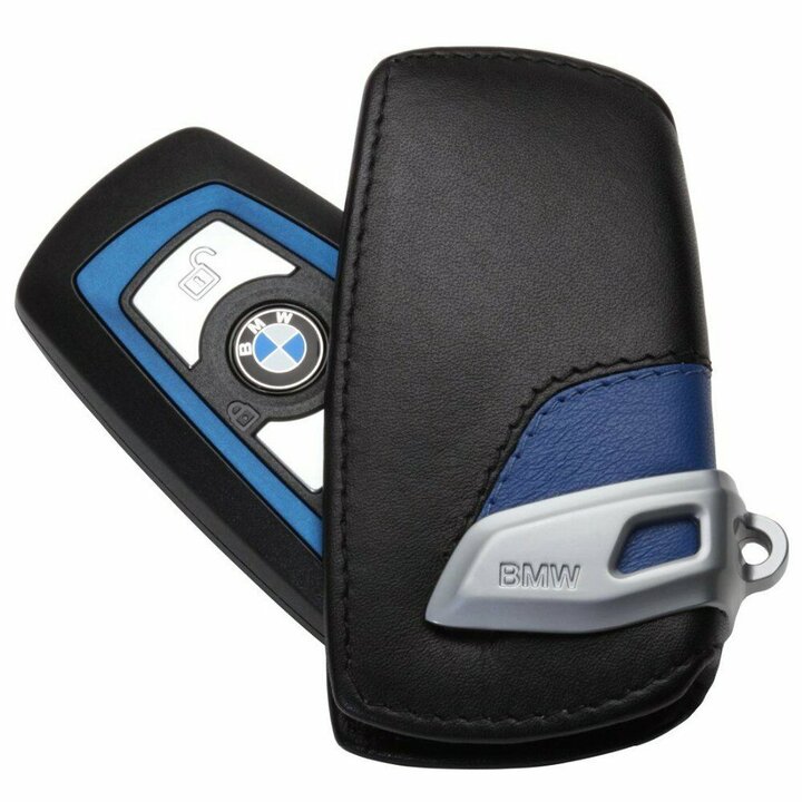 BMW sleutel etui leder blauw/zwart origineel passend voor BMW F20, F21, F30, F31, F34 GT, F32, F33, F36, F07 GT, F10, F11, F06 GC, F12, F13, F01, F02, F25 en F26