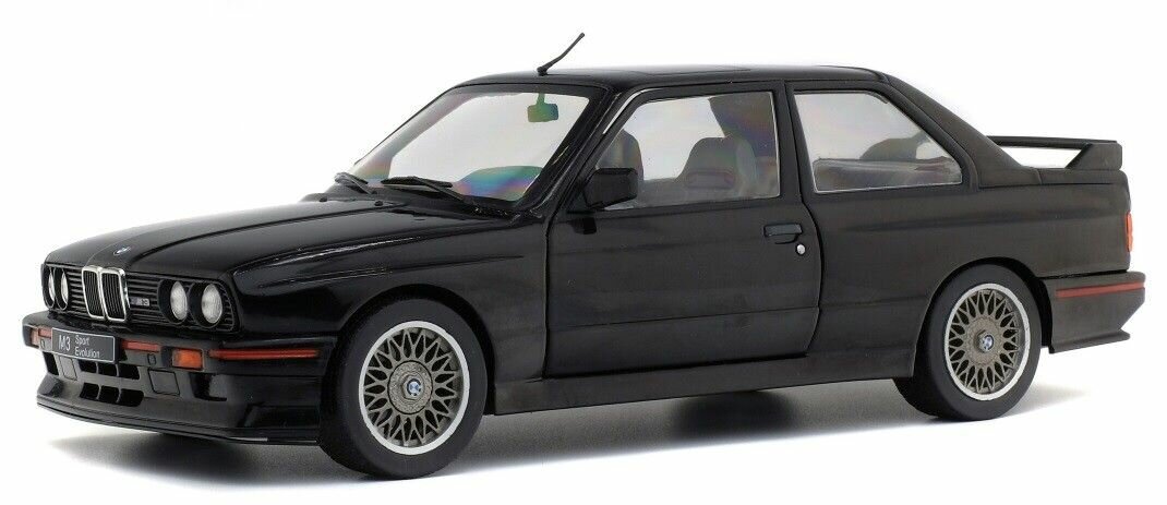 BMW M3 E30 zwart schaal 1:18 Solido