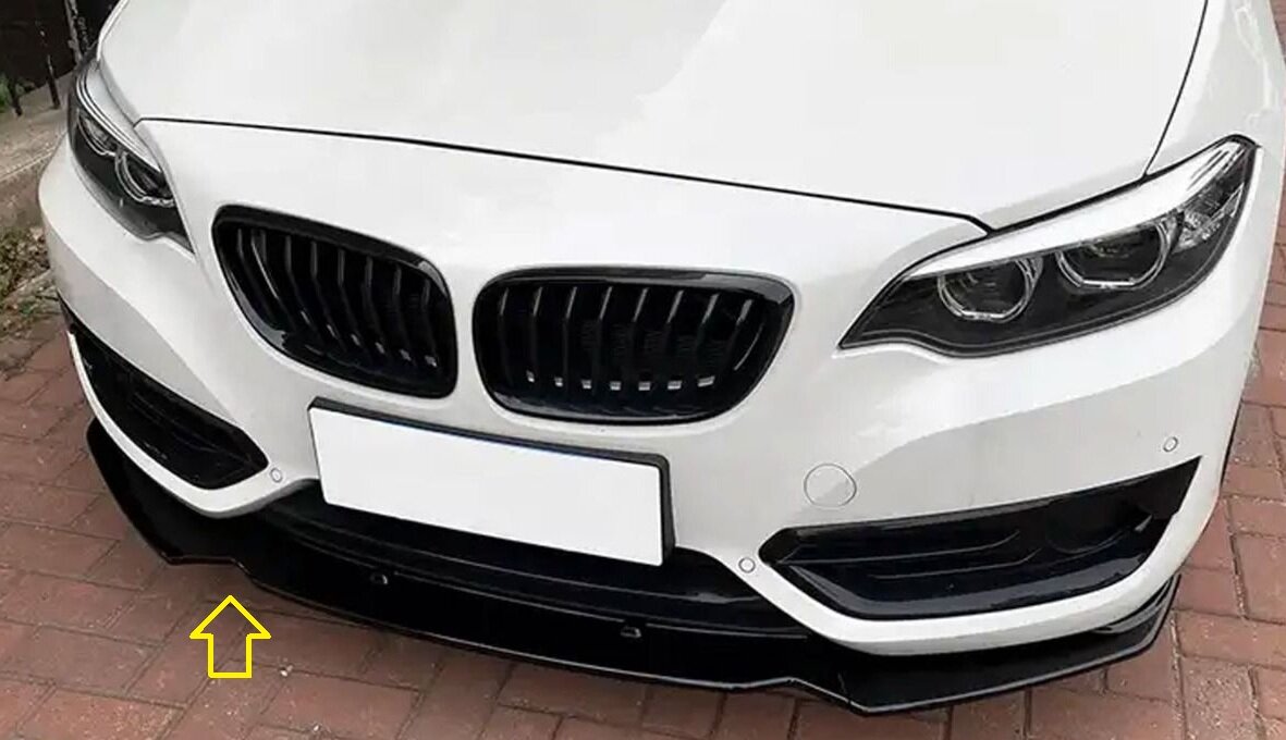 Glanzend zwarte frontspoiler passend voor BMW 2 serie F22 en F23 met standaard voorbumper