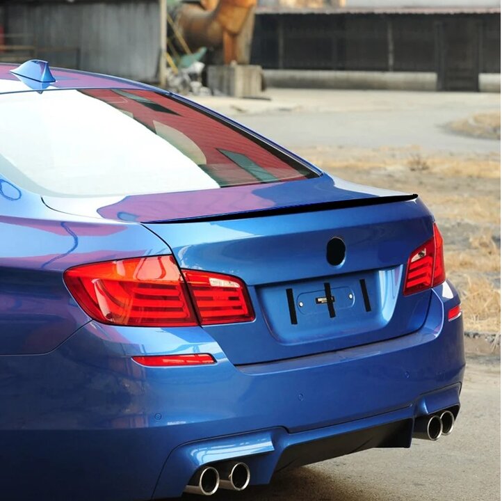 Glanzend zwarte koffer lip passend voor BMW 5 serie F10 sedan