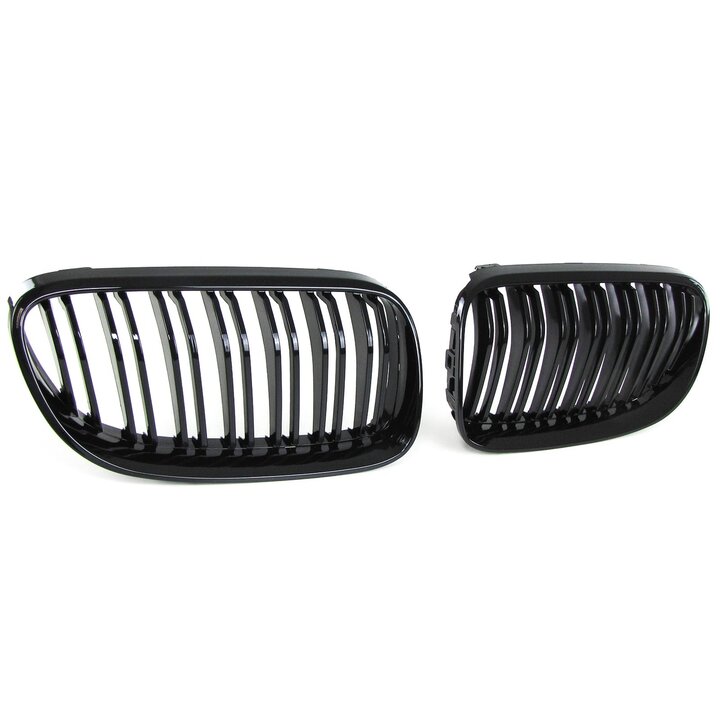 Dubbelspijls glanzend zwarte grillen passend voor BMW 3 serie E92 LCI en E93 LCI model 2010 - 2013